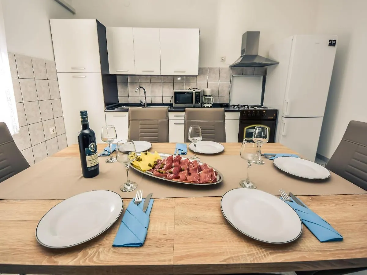 Holiday Home Laura By Interhome Pridraga 0*,