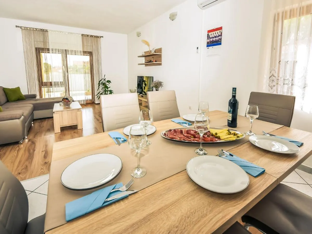 Holiday Home Laura By Interhome Pridraga